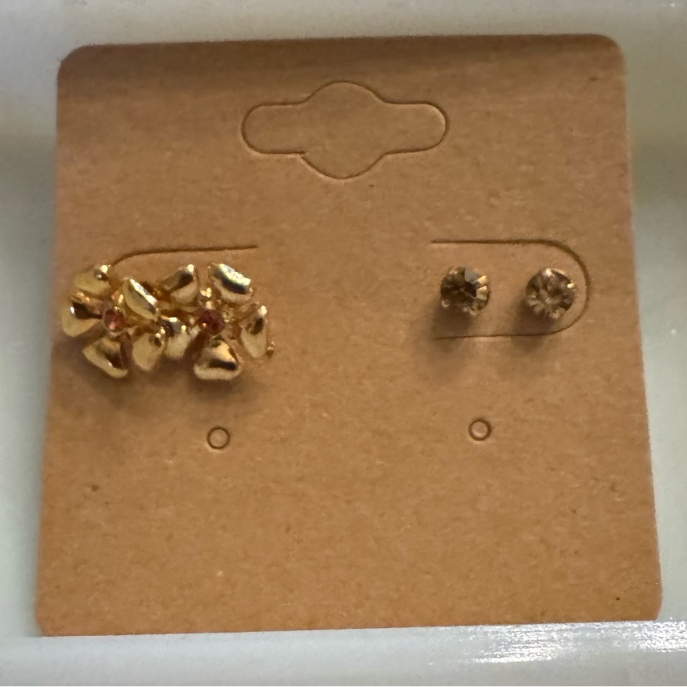 Gold Floral Stud Earrings Set